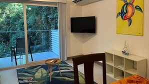 Apartment, 2 Schlafzimmer, Balkon | Zimmerausstattung