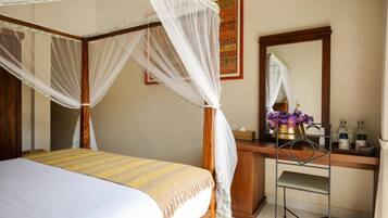Standard Double Room, Balcony, Garden View