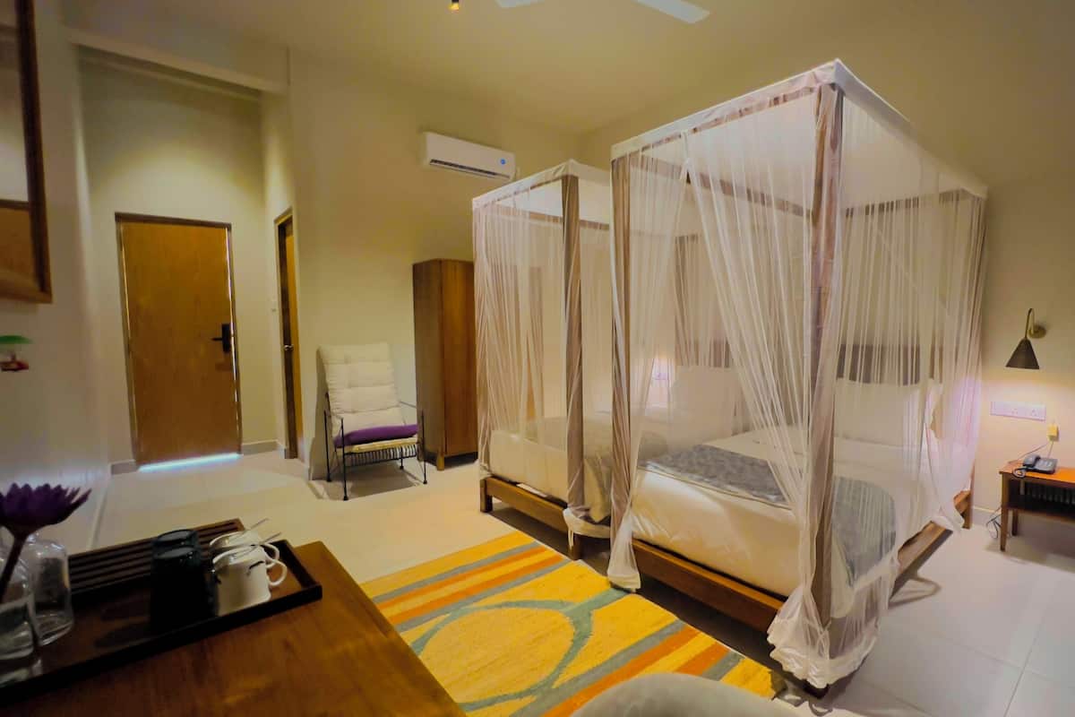 Habitación estándar con 1 cama matrimonial o 2 individuales | Caja de seguridad en la habitación