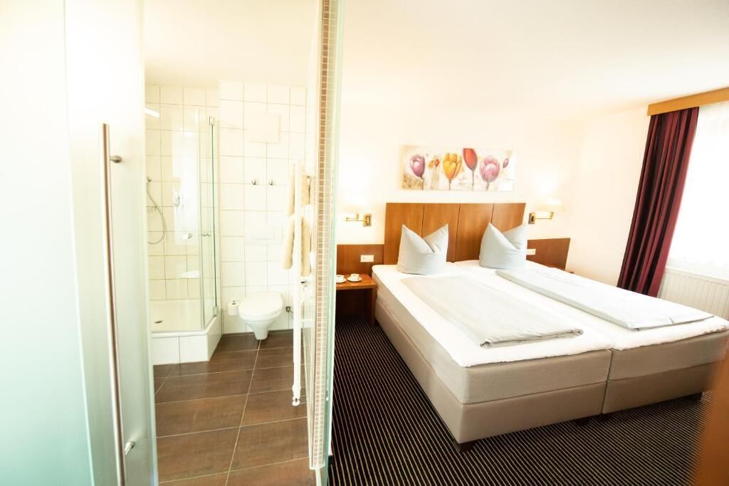 Standard Double Room, Garden View