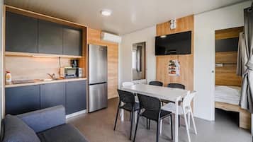 Casa, 3 habitaciones, aire acondicionado, vista al jardín | Interior