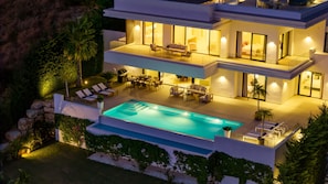 Pool - VILLA STATUS BY VACATION MARBELLA (Estepona)