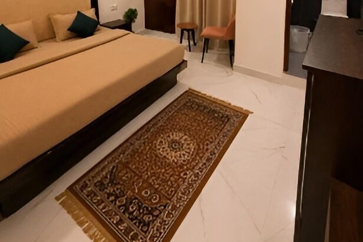 Suite, Mountain View | Meja, langsir/tirai gelap terus, Wi-fi percuma 