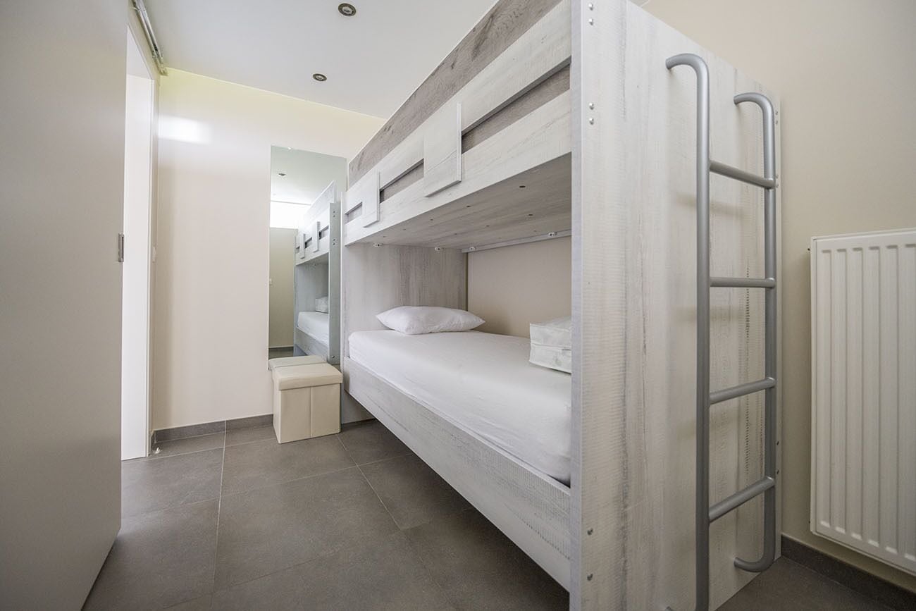 4 bedrooms, travel crib, WiFi (free)
