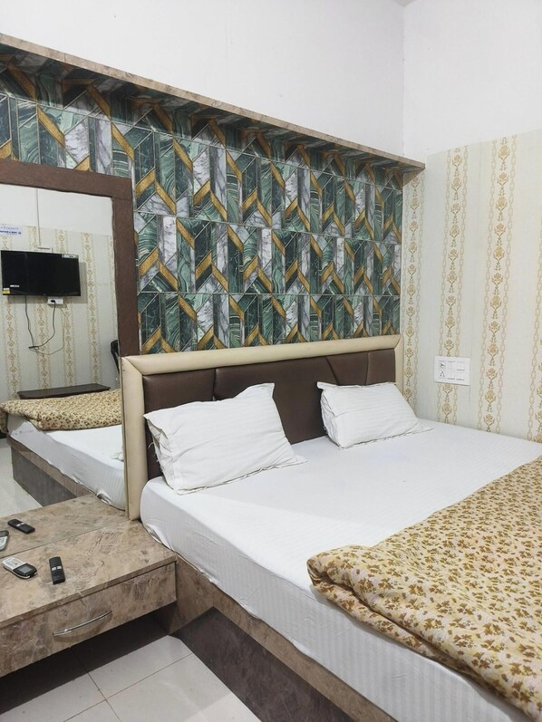 Chambre Double Deluxe, climatisation, vue ville | Bureau, Wi-Fi gratuit