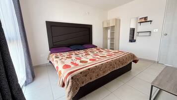 2 bedrooms, WiFi, bed sheets