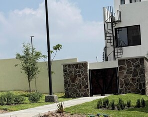 Property grounds - The perfect apartment for relaxing (El Marquez)