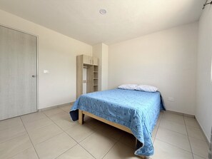 2 bedrooms, WiFi, bed sheets - The perfect apartment for relaxing (El Marquez)