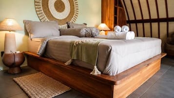 Habitación Deluxe, vistas al complejo turístico | Escritorio, espacio para trabajar con un portátil, wifi gratis