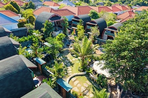 Deluxe-værelse - udsigt over resort | Udendørsområde