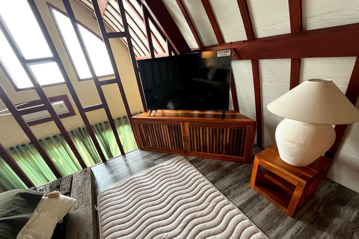 Deluxe Double Room, Kitchenette, Pool View | Premium bedding, desk, laptop workspace, WiFi (free)