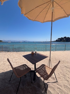 Beach - The Cap d'Antibes Pavilion (Antibes)