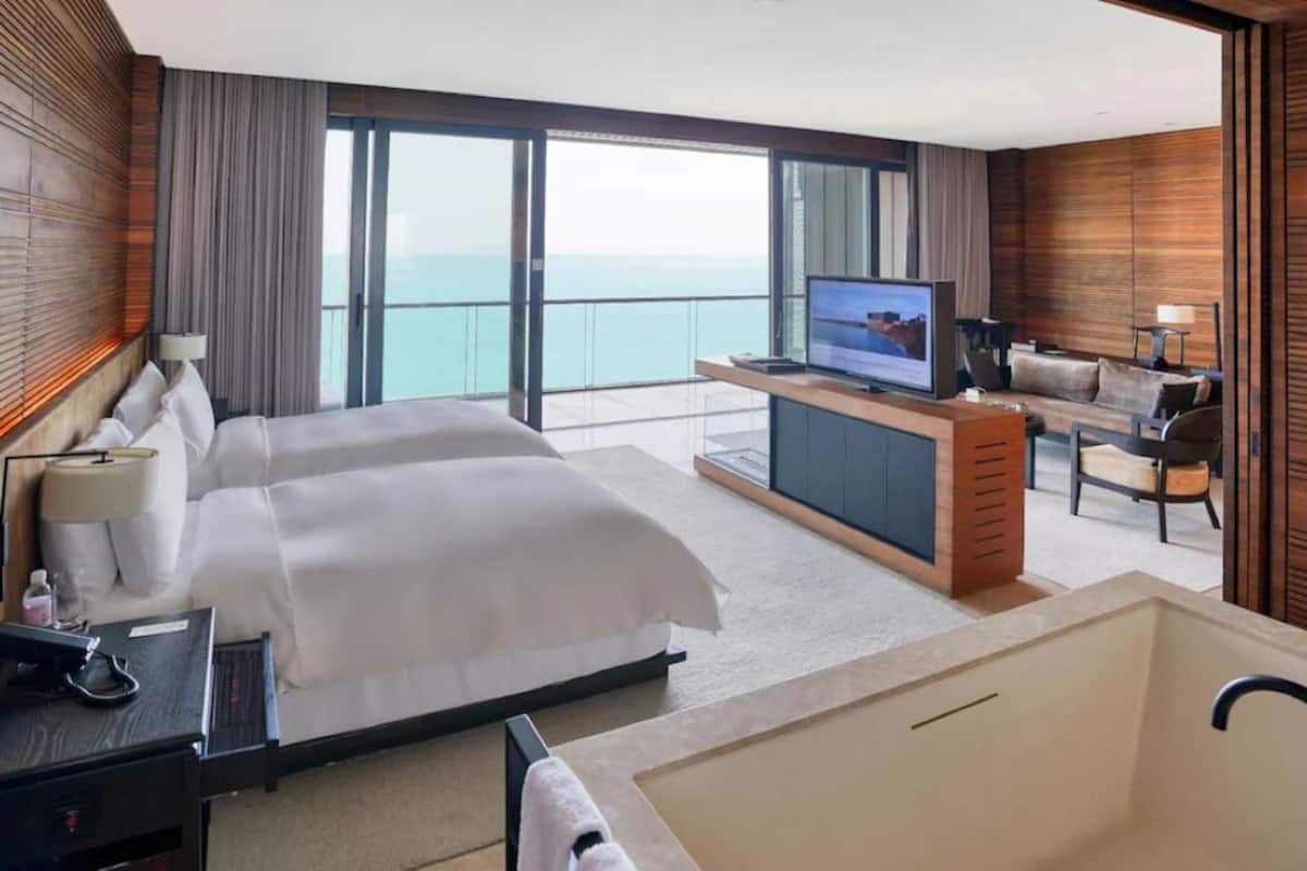 Suite Deluxe, 2 letti singoli, balcone, vista mare | Una cassaforte in camera, tende oscuranti, Wi-Fi gratuito