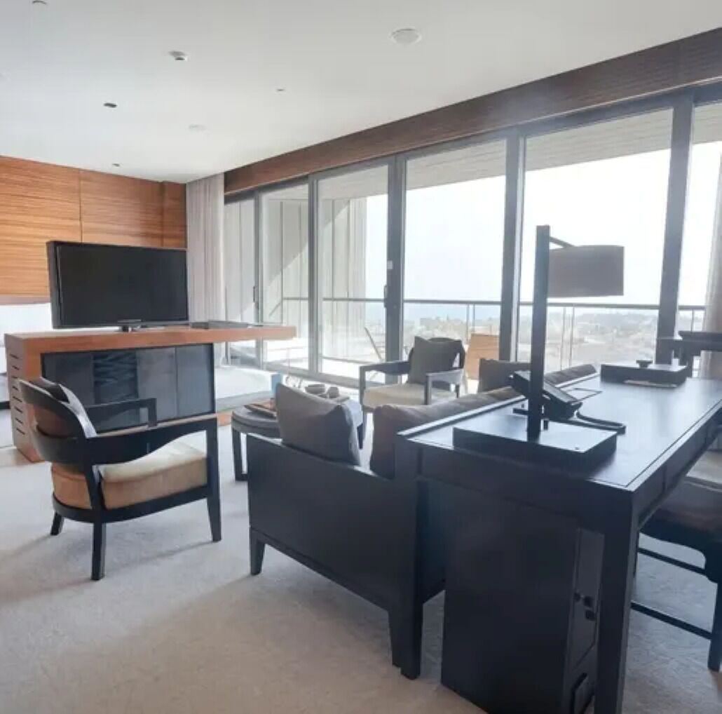Sea View King Suite · Yinyu Journey | Living area