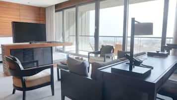 Sea View King Suite · Yinyu Journey | Living area