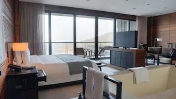 Sea View King Suite · Yinyu Journey | Minibar, in-room safe, blackout drapes, cribs (surcharge)