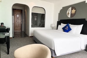 Desk, free WiFi - Sandals Everyday Hotel (Tuy Hòa)