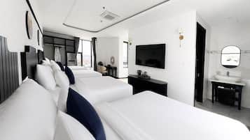 Luxury Quadruple Room | Desk, WiFi (free)