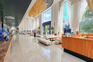 Quầy tiếp tân
