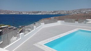 4 piscinas al aire libre