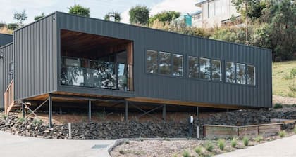 Ocean Mist Cabin – Spa, Fireplace & EV Charger