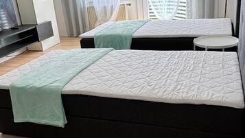 1 bedroom, iron/ironing board, WiFi, bed sheets