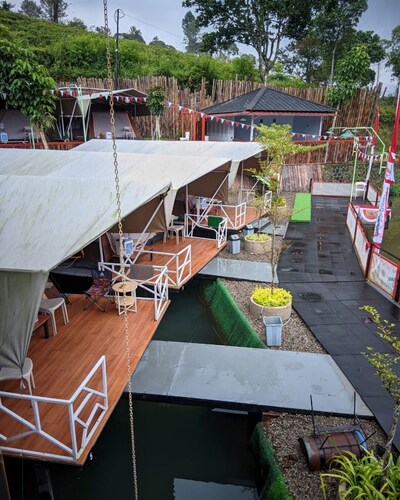Cozzy Telaga Wangi Riverside