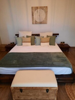 3 chambres, fer et planche à repasser, Wi-Fi gratuit, draps fournis