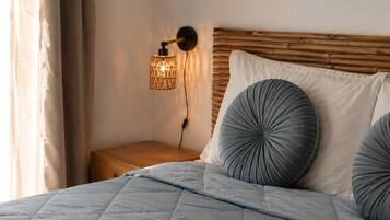 1 habitación, tabla de planchar con plancha, wifi gratis y ropa de cama