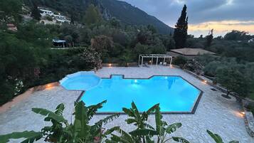 Piscine extérieure