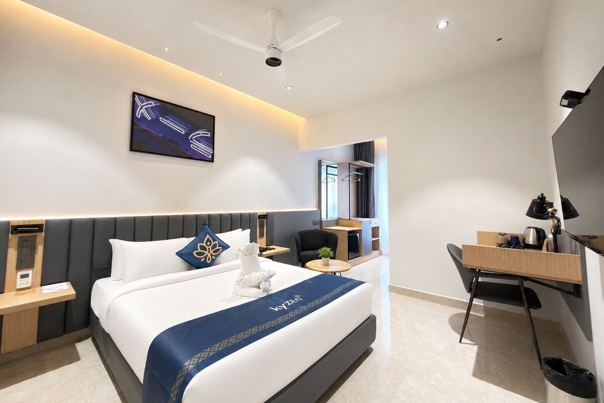 Minibar, desk, blackout curtains, soundproofing