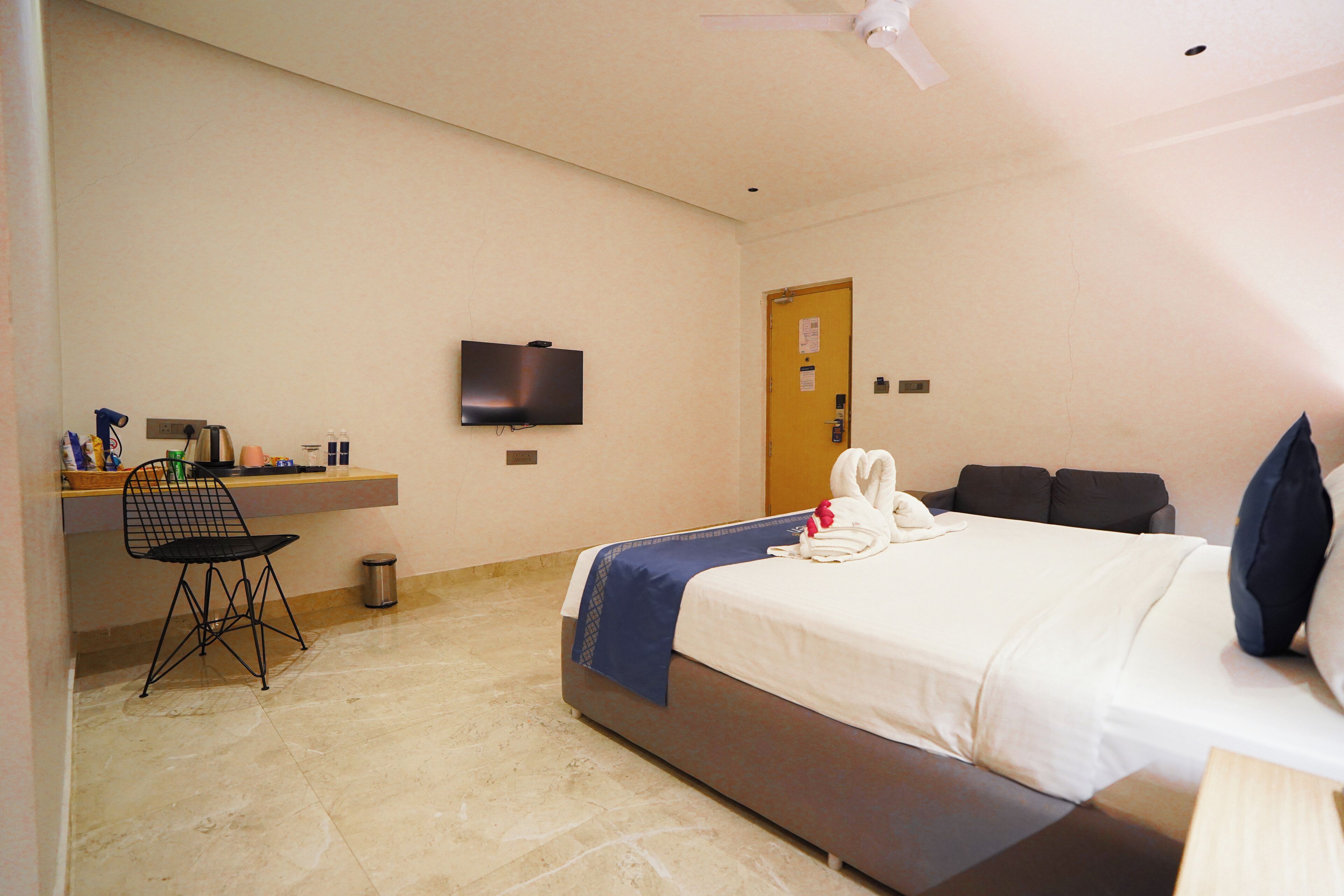 Premium-Suite | Minibar, Schreibtisch, Verdunkelungsvorhänge, schallisolierte Zimmer