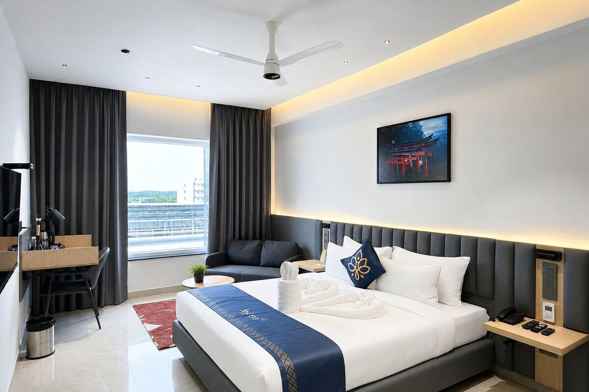 Minibar, desk, blackout curtains, soundproofing
