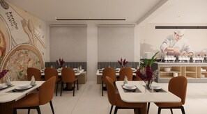 Restaurant - Hotel Kyzen - Shamshabad Airport (Hyderabad)
