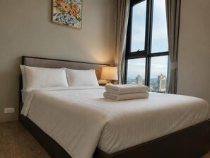 Iron/ironing board, Internet - Sea View 2 Bed Room Nice Location (Muang Pattaya)