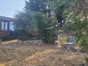 Property grounds - Cozy 2-bedroom chalet in gorgeous Roumengoux with AC (Roumengoux)