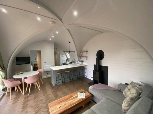 Dornoch Pods