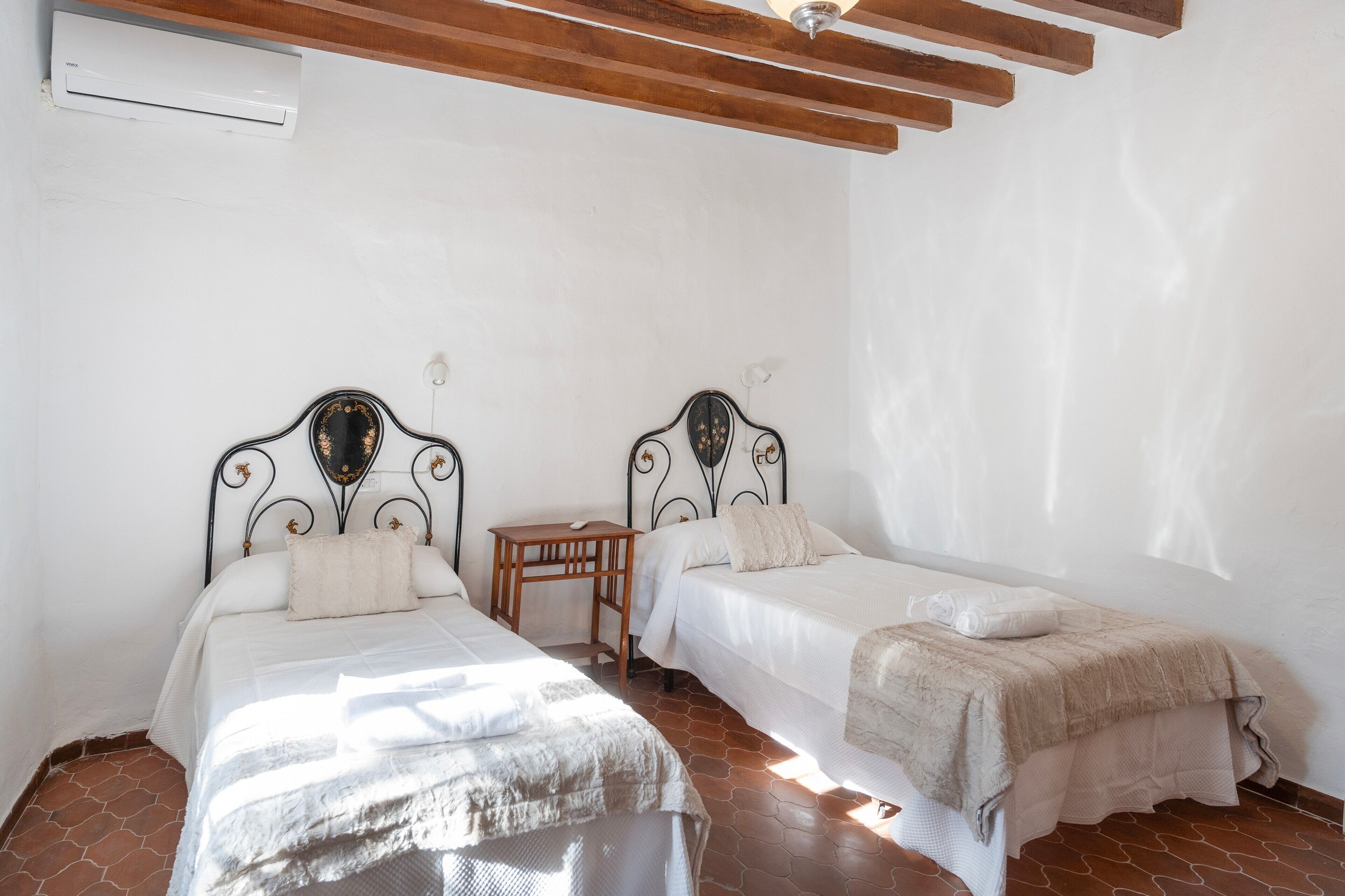 3 dormitorios, tabla de planchar con plancha, wifi y ropa de cama