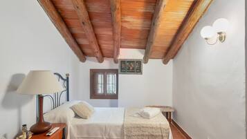 3 dormitorios, tabla de planchar con plancha, wifi y ropa de cama