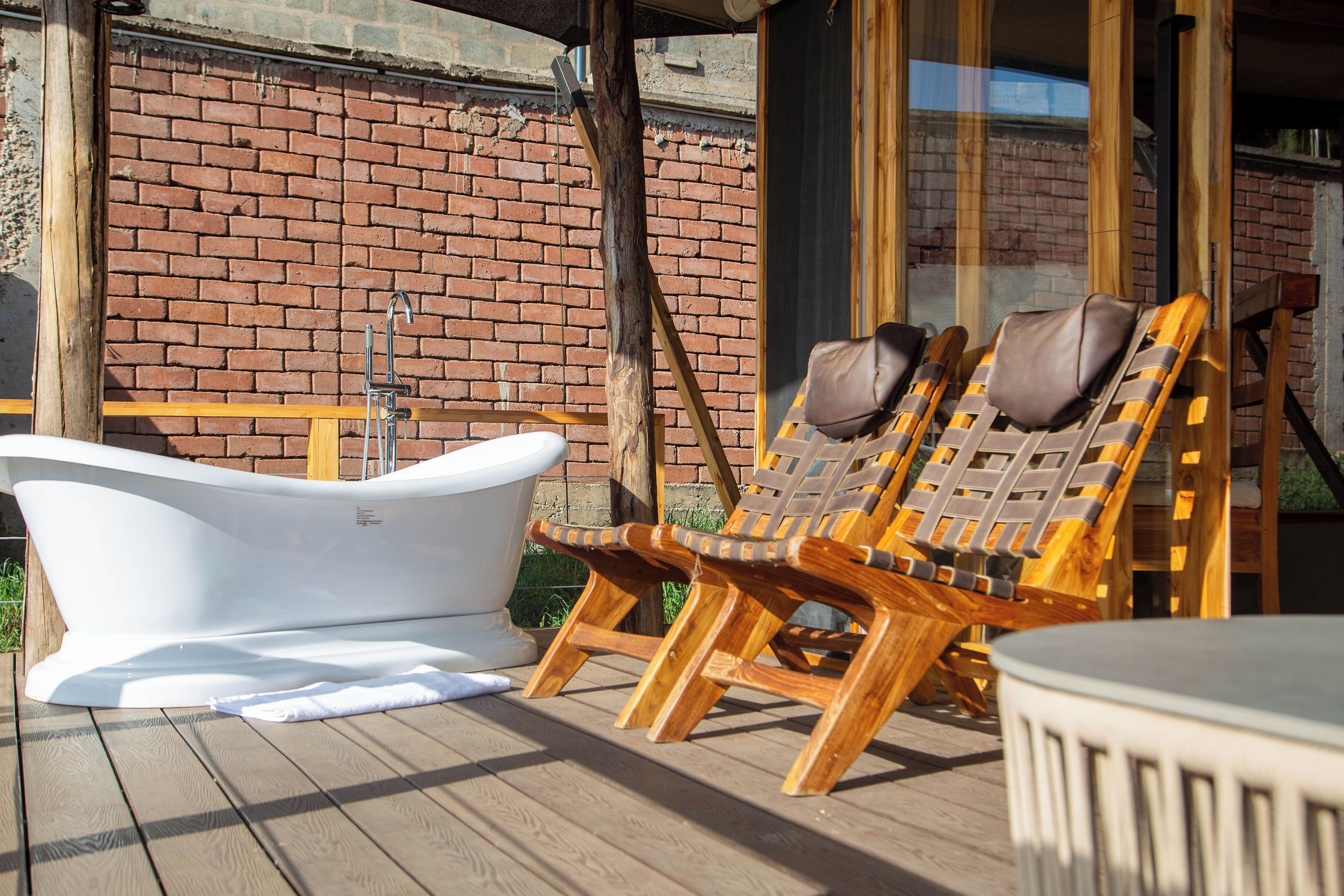 Superior Twin Room, Balcony | Property grounds