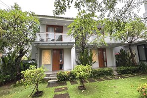 Exterior detail - Modern Suite Near Sanur Beach (Bali)