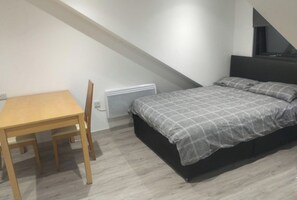Room - Hendon Studio, Sleeps 2 With Parking (London)