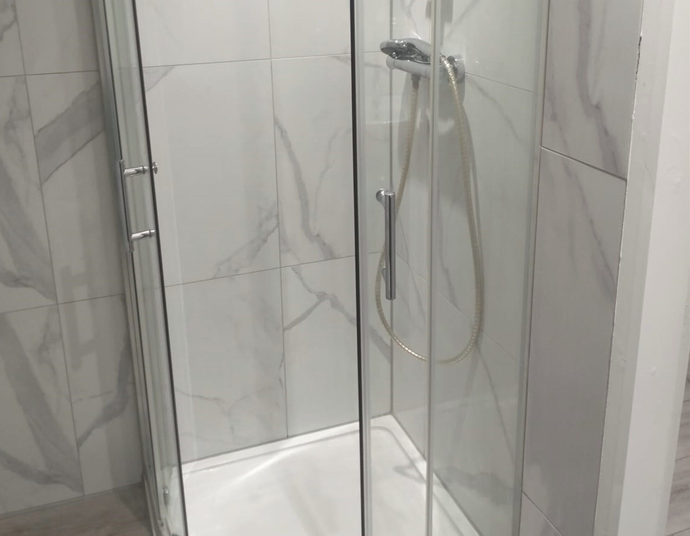 Shower, towels