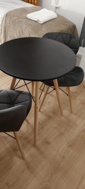 Studio Suite, Air conditioning | Dining - Apartamenty Drzewna-Wojska Polskiego (Zielona Góra)