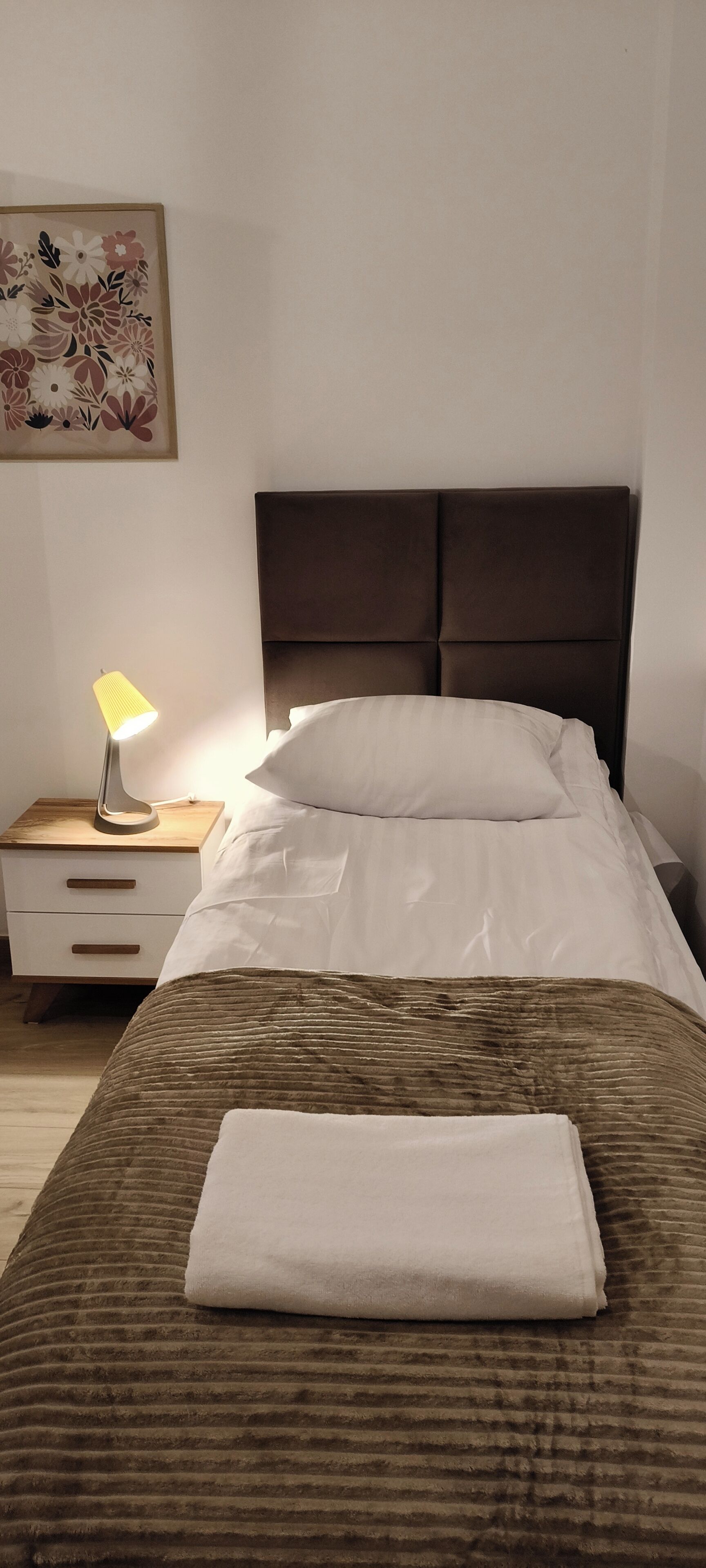 Superior Studio Suite, City View | Laptop workspace, iron/ironing board, free WiFi