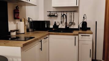 Suite Studio Supérieure, vue ville | Cuisine privée