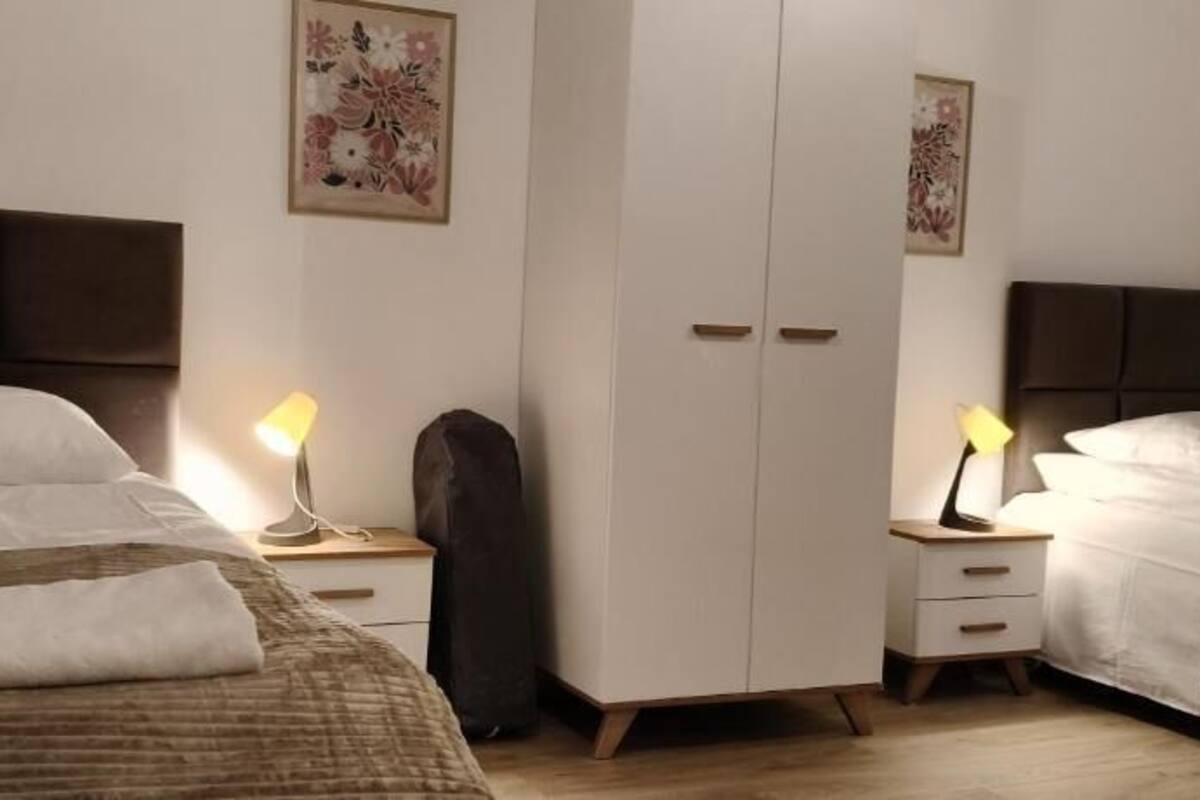 Studio Suite | Laptop workspace, iron/ironing board, free WiFi