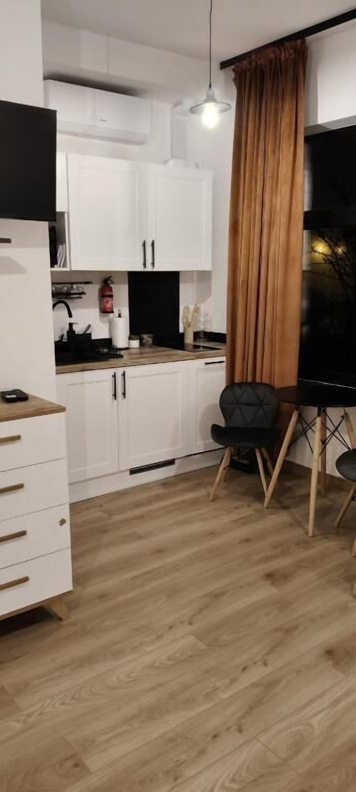 Superior Studio Suite, City View | Private kitchen | Fridge, microwave, stovetop, dishwasher