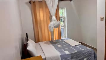 Quarto casal luxo | Ferros/tábuas de passar roupa, Wi-Fi de cortesia