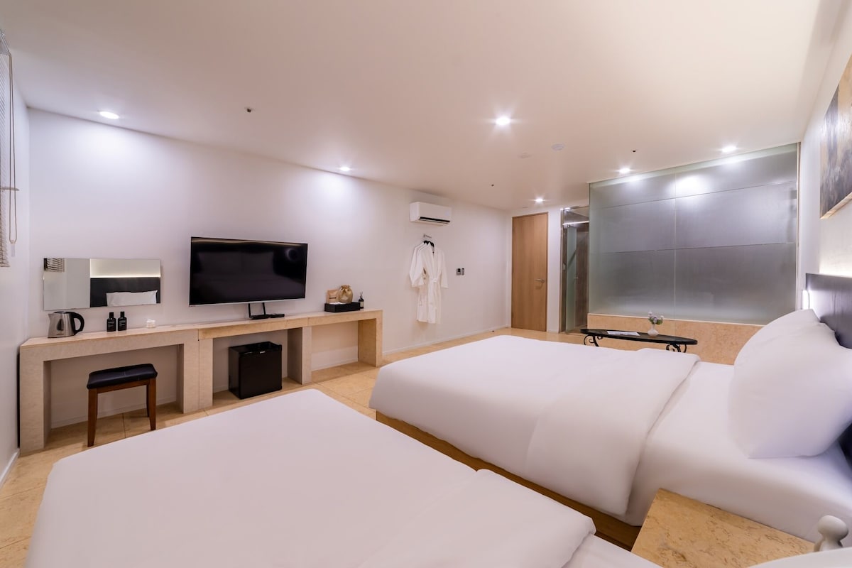 Premium Twin Room | WiFi (free)